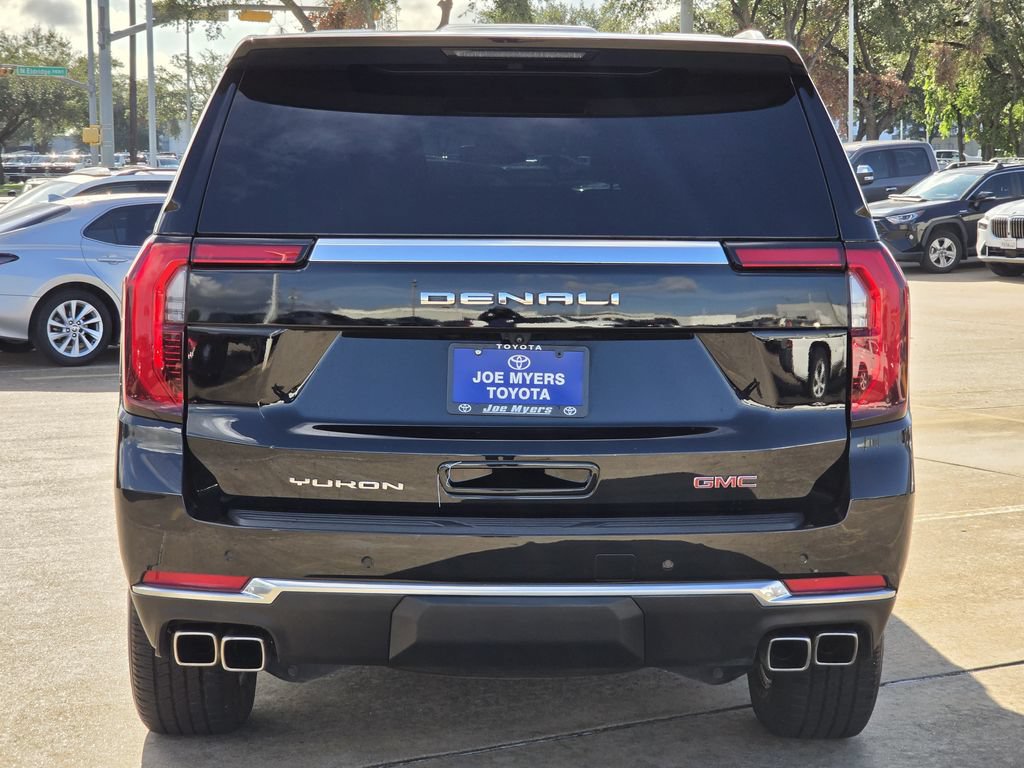 Used 2025 GMC Yukon Denali AWD/4WD image 8