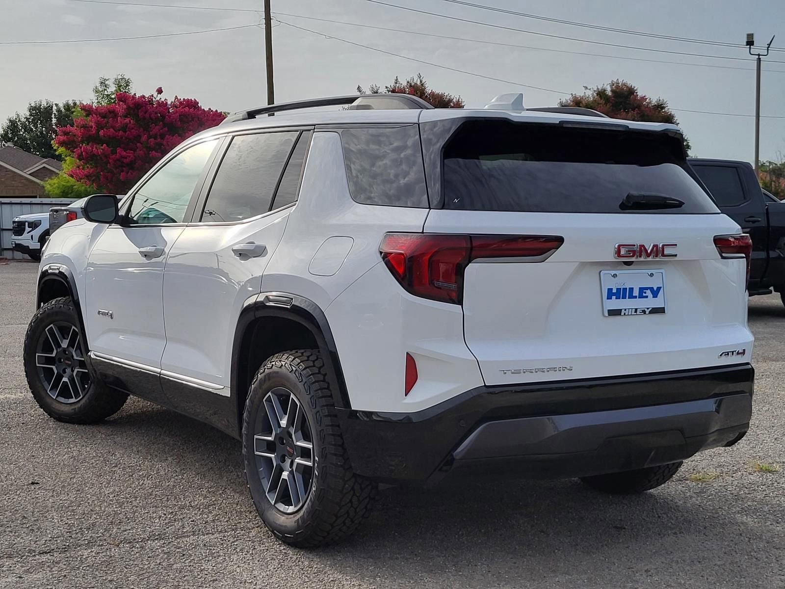 New 2026 GMC Terrain AT4 AWD/4WD image 3