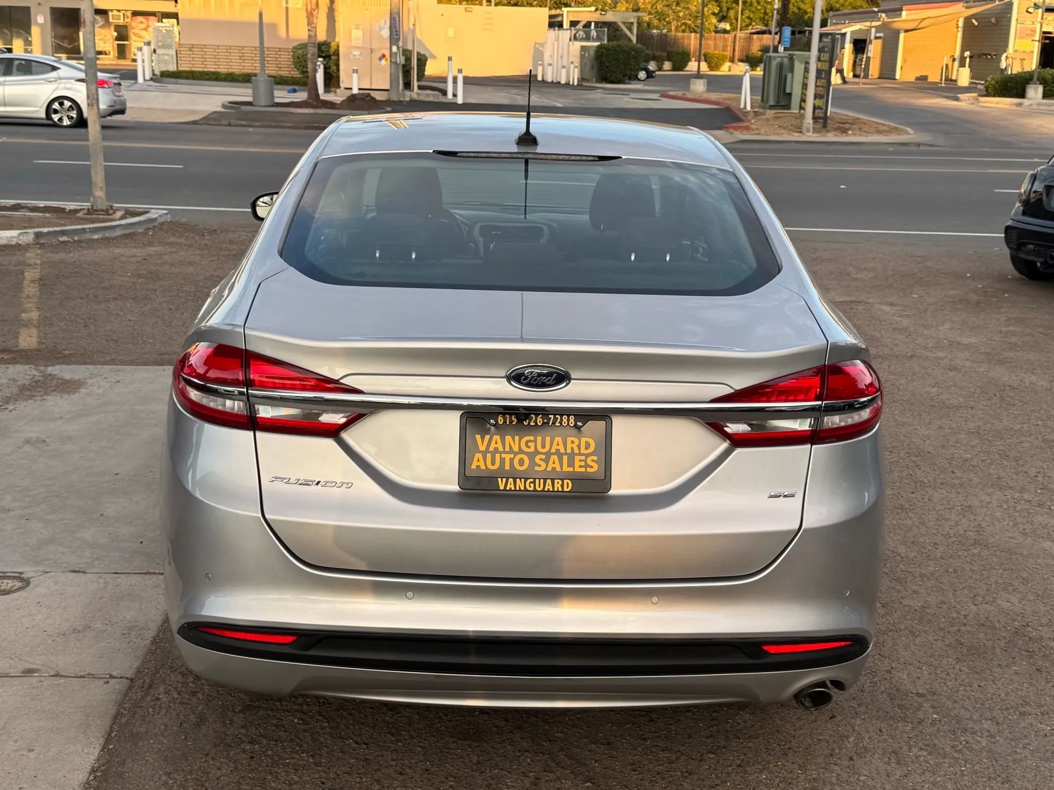 Used 2017 Ford Fusion SE w/ Fusion SE Technology Package FWD image 37