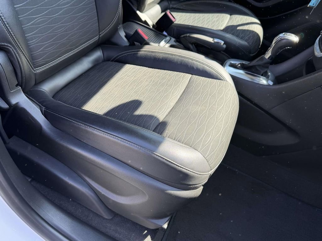 Used 2016 Buick Encore Convenience FWD image 11