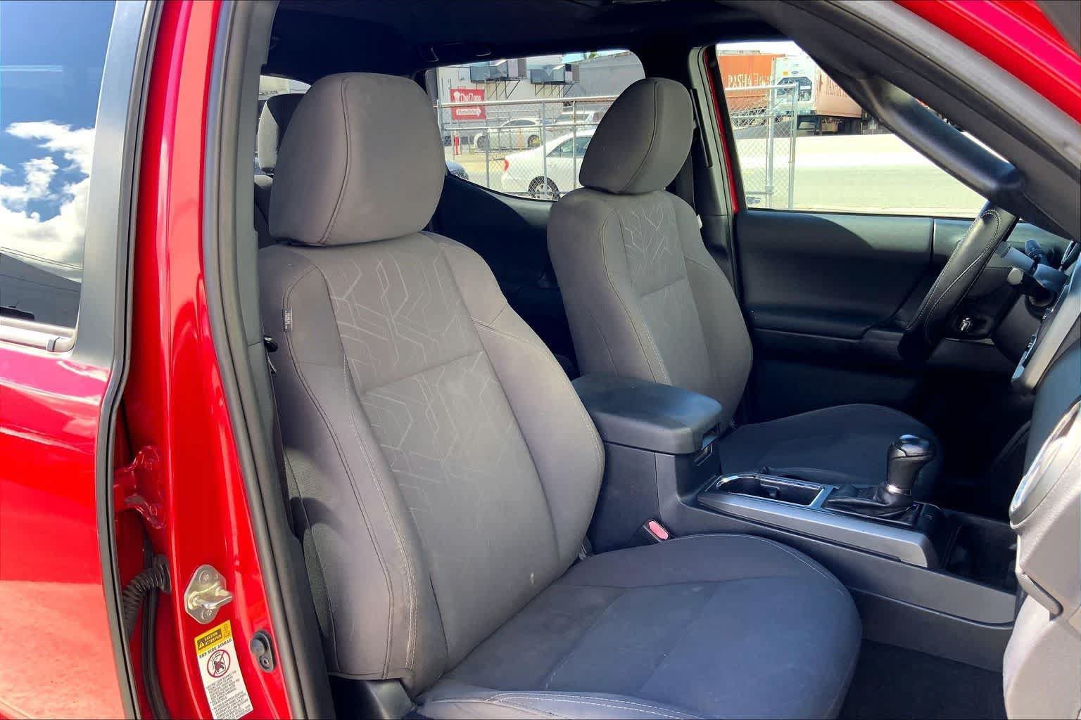 Used 2017 Toyota Tacoma TRD Sport RWD image 13