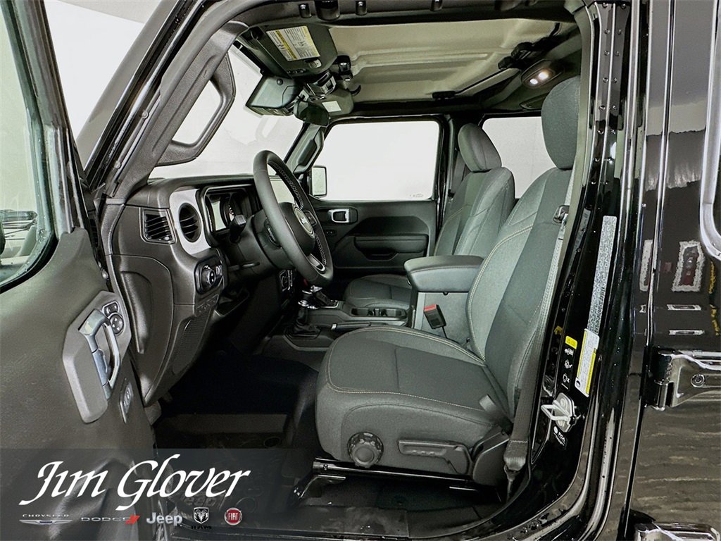 New 2025 Jeep Gladiator Sport image 25