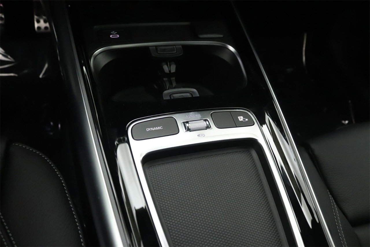 New 2025 Mercedes-Benz GLA 35 AMG 4MATIC image 7