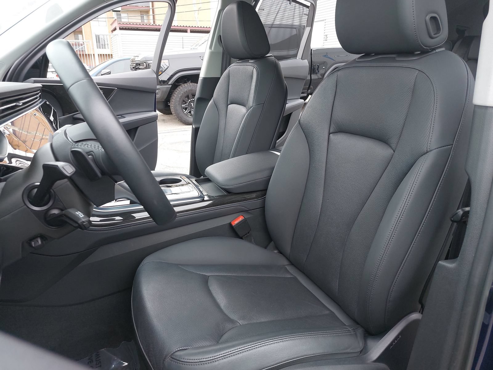 Used 2024 Audi Q7 3.0T Prestige AWD/4WD image 17