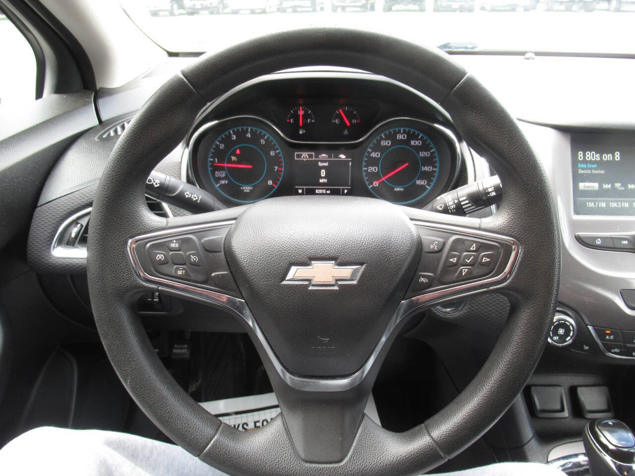 Used 2017 Chevrolet Cruze LT w/ Convenience Package image 24