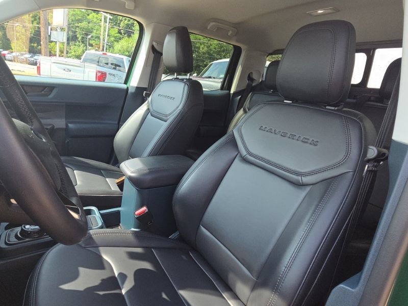 New 2025 Ford Maverick Lariat w/ Black Appearance Package AWD/4WD image 23