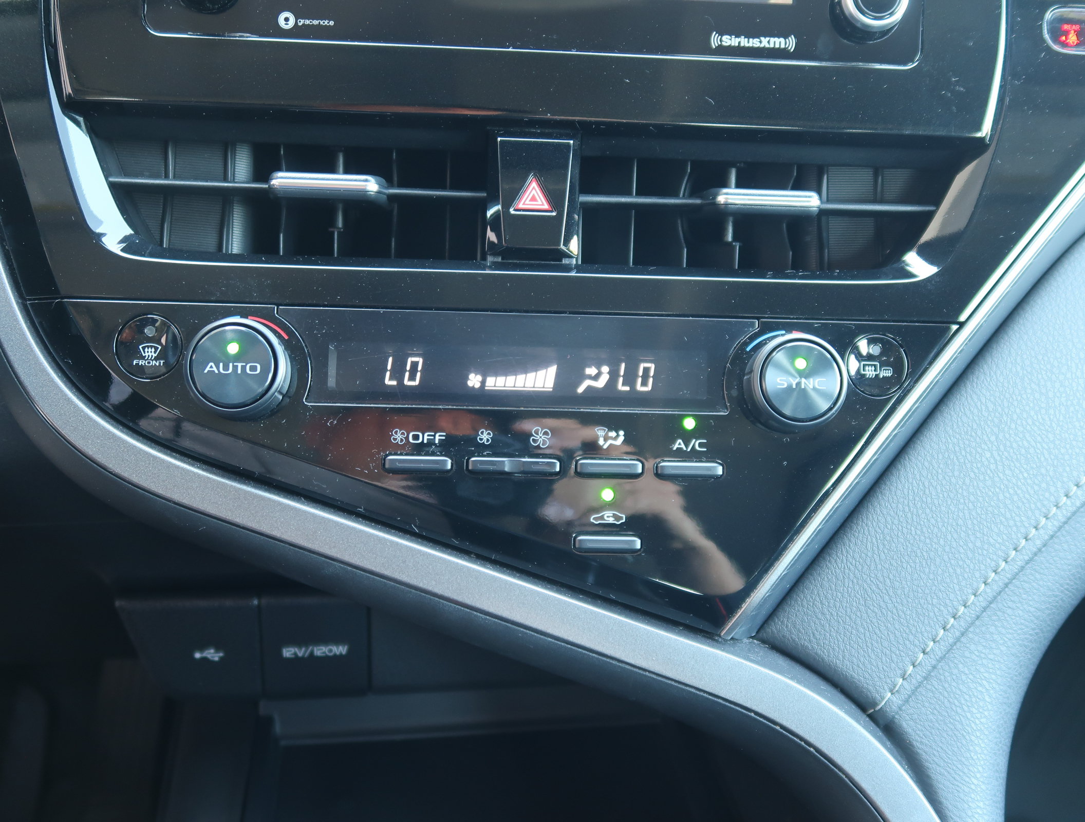 Used 2024 Toyota Camry SE w/ Convenience Package FWD image 26