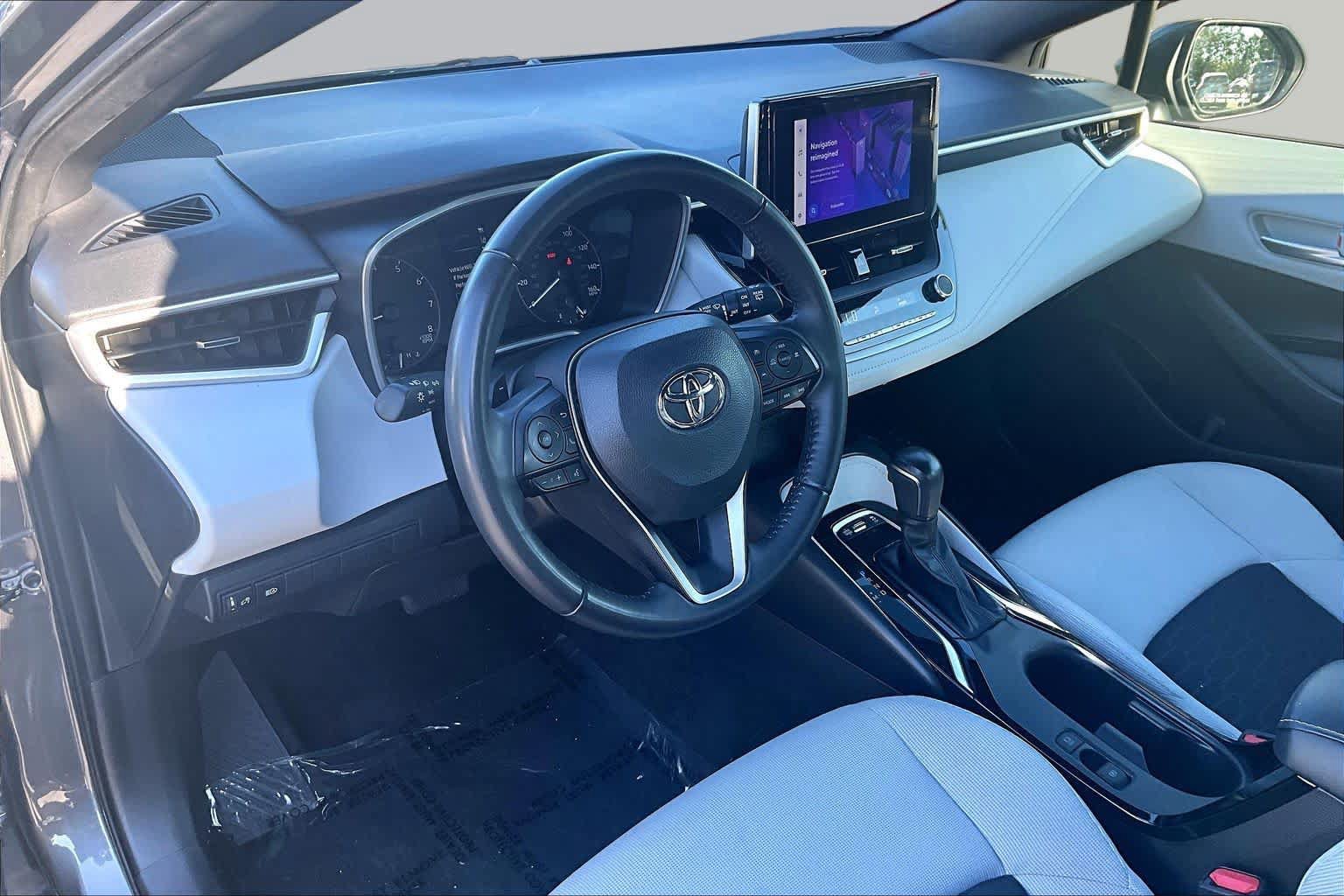 Used 2023 Toyota Corolla SE FWD image 17