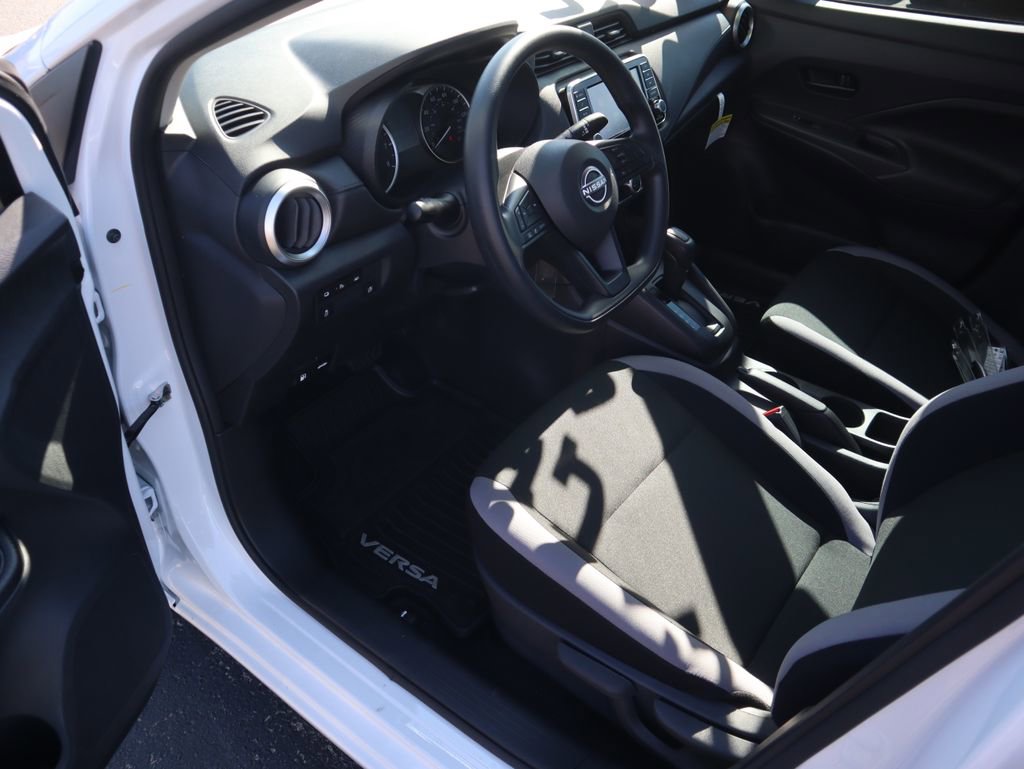 Used 2025 Nissan Versa S w/ Trunk Package image 13
