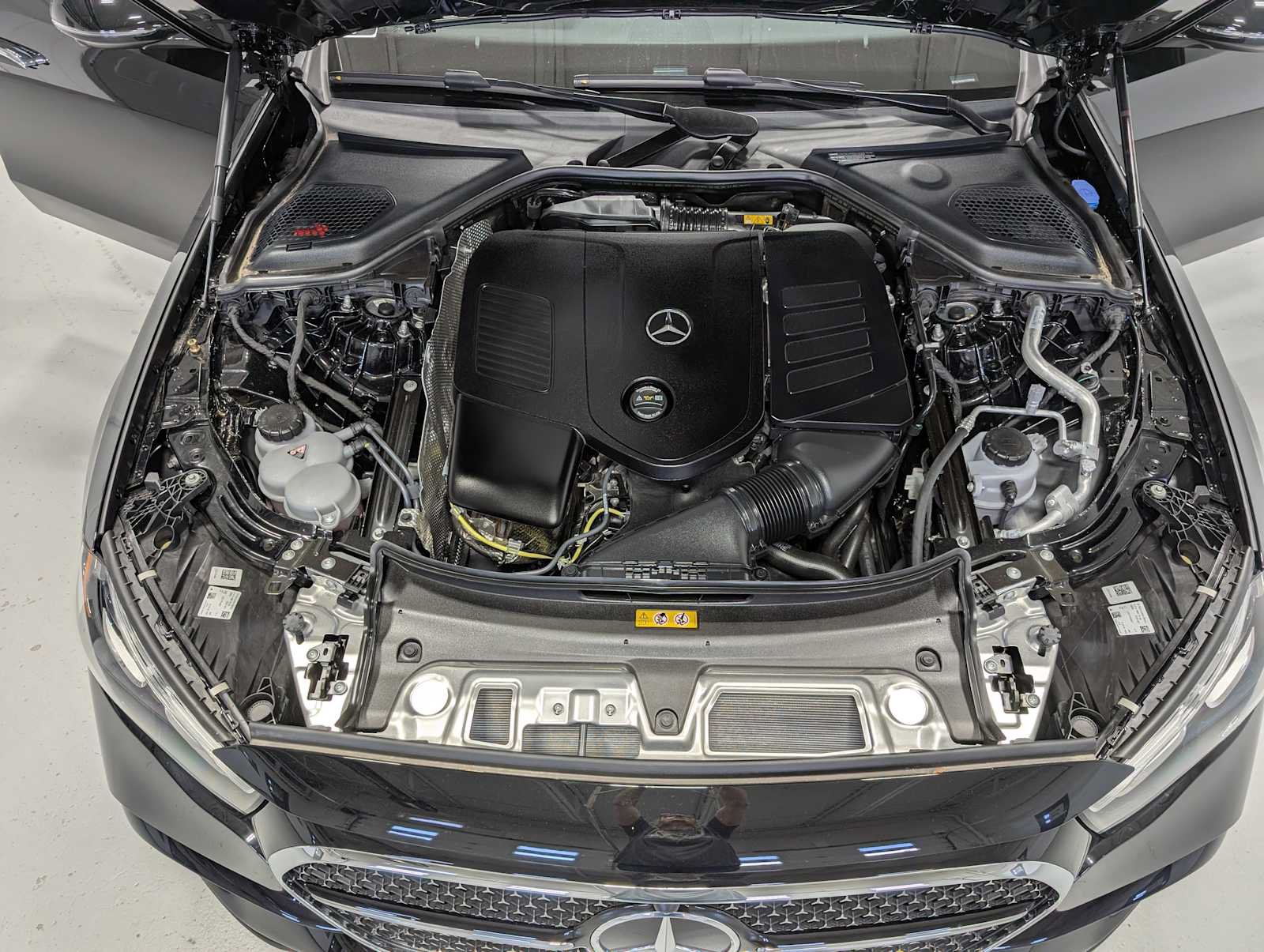 New 2026 Mercedes-Benz E 350 4MATIC Sedan image 12