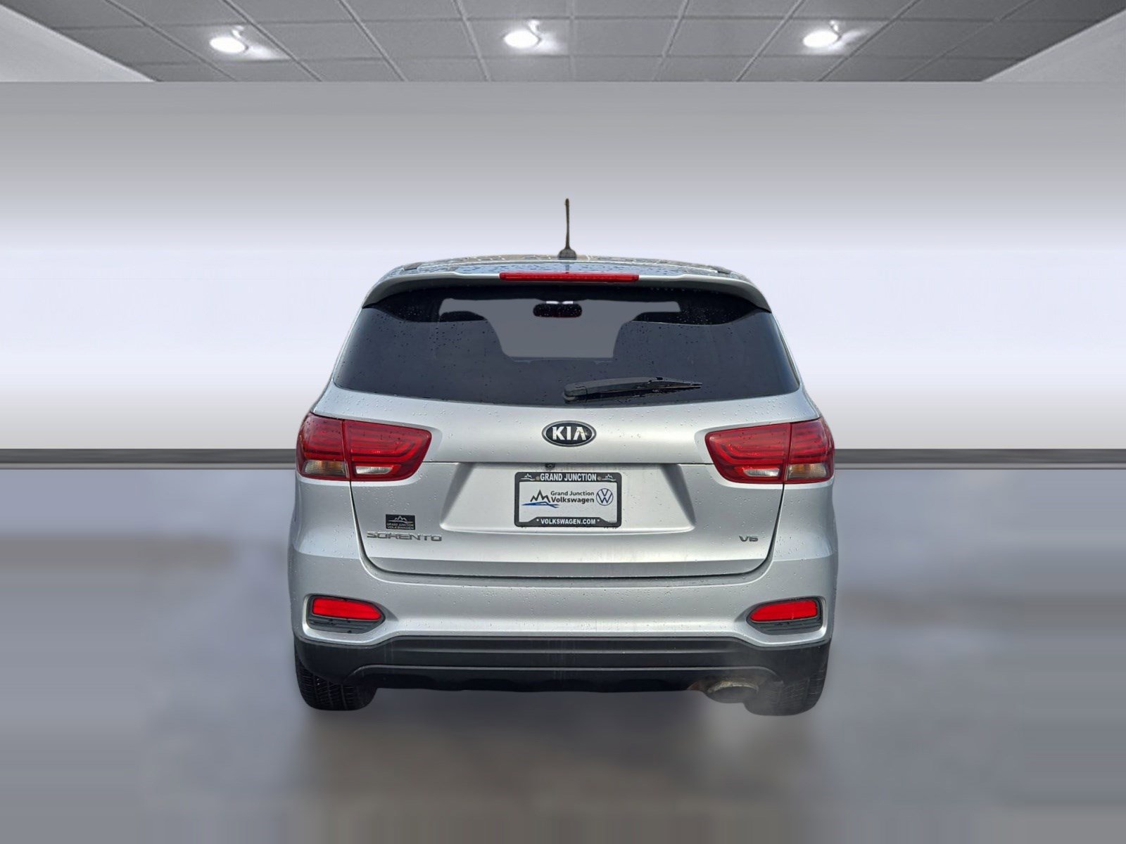 Used 2019 Kia Sorento LX image 9