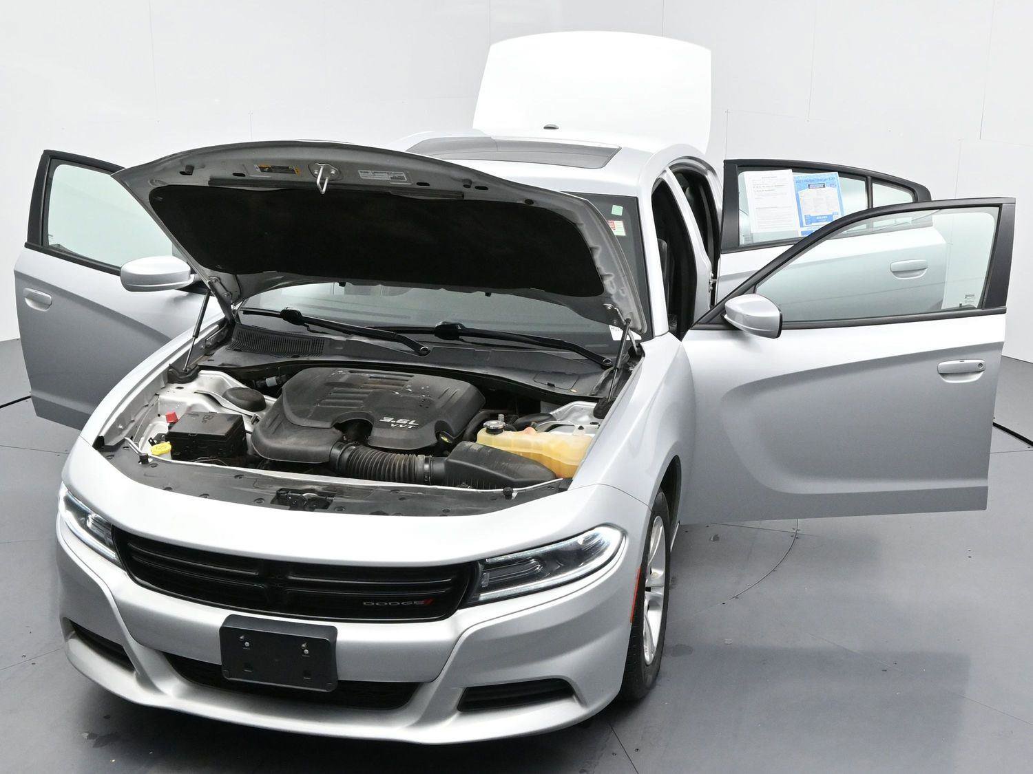 Used 2021 Dodge Charger SXT w/ Leather Interior Group image 48