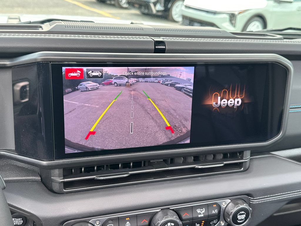 Used 2024 Jeep Wrangler High Altitude AWD/4WD image 28