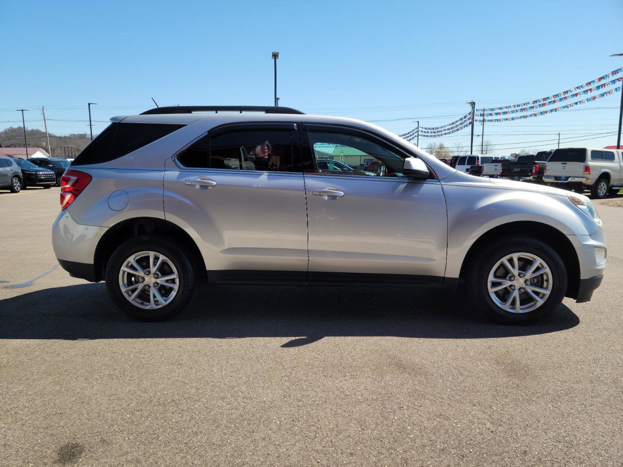 Used 2017 Chevrolet Equinox LT w/ Convenience Package image 19
