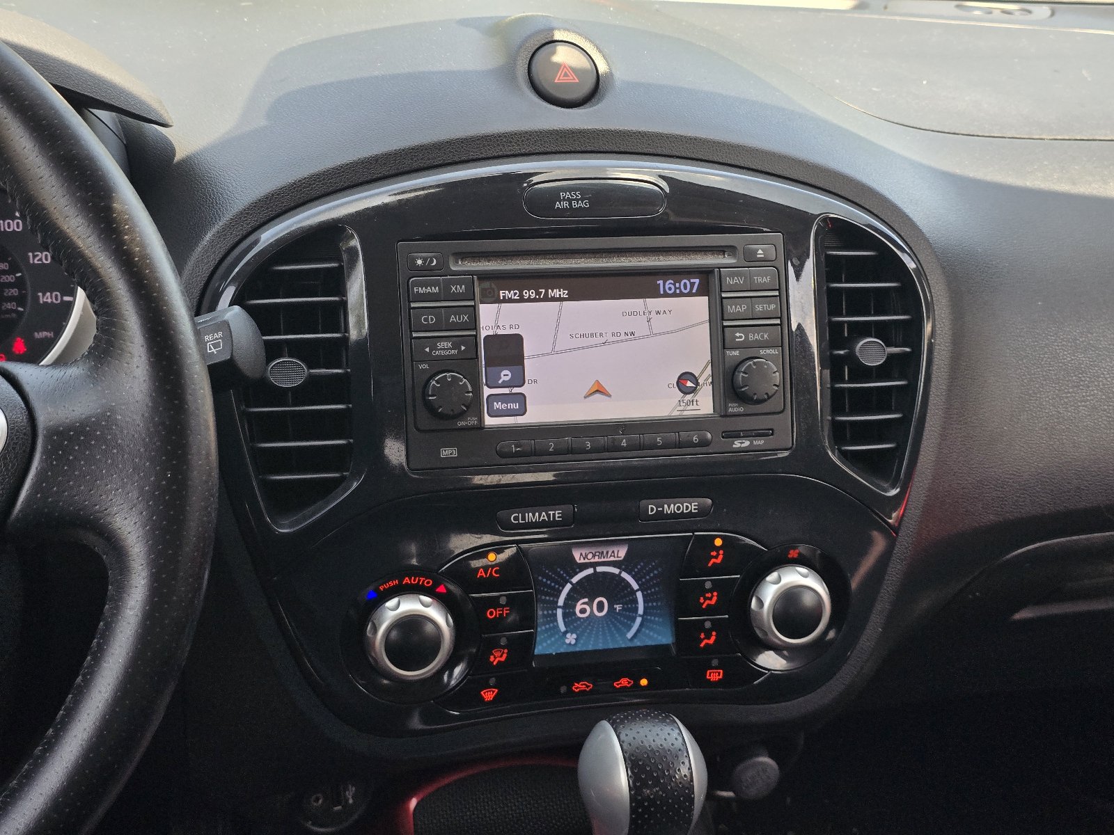 Used 2013 Nissan Juke SL AWD/4WD image 11