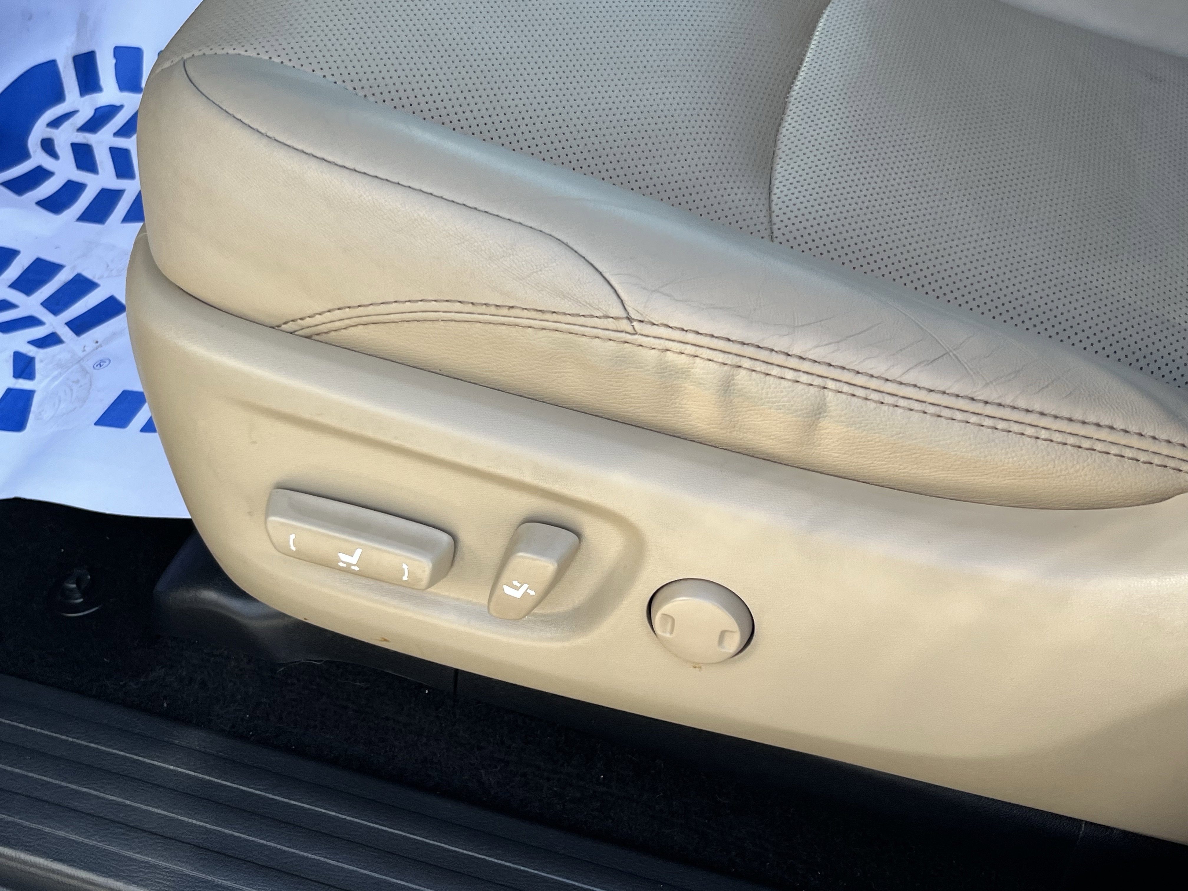 Used 2016 Toyota 4Runner Limited image 13