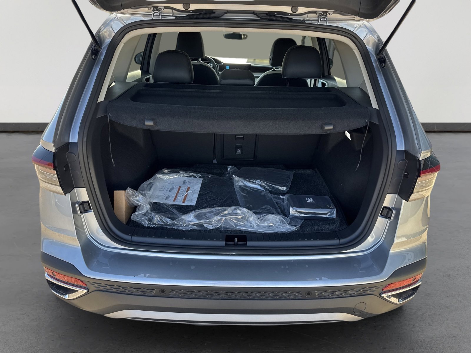 New 2026 Volkswagen Taos SE AWD/4WD image 7