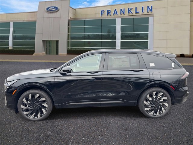 New 2026 Lincoln Nautilus Reserve image 4