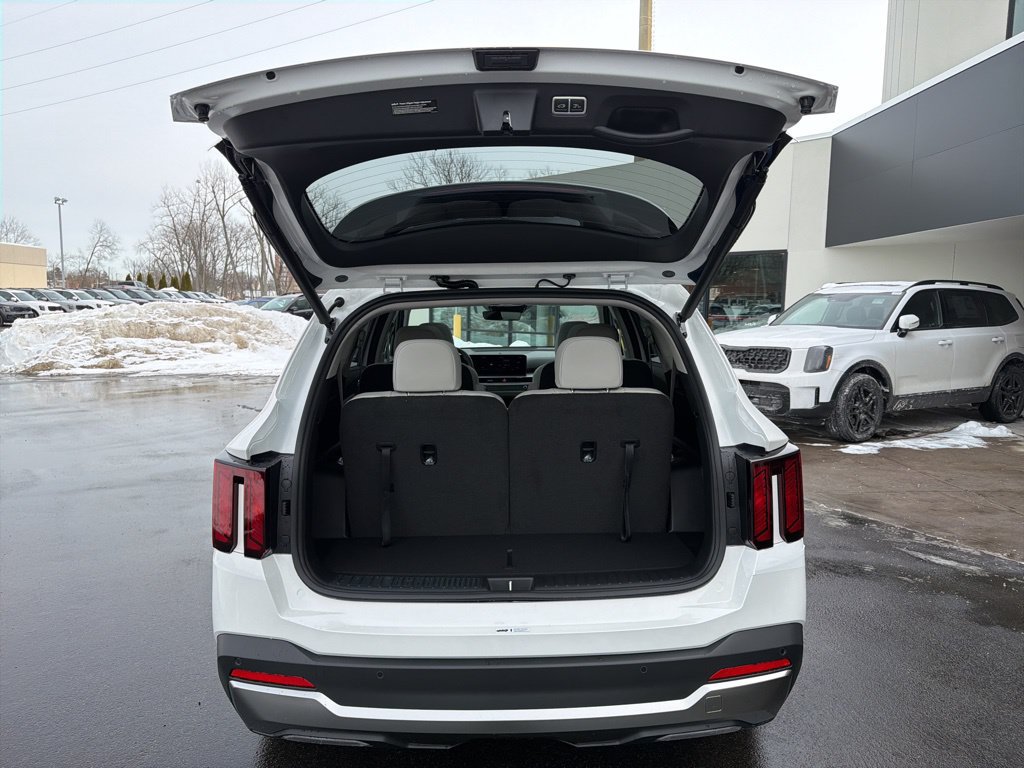 New 2026 Kia Sorento EX w/ EX Premium Package AWD/4WD image 18
