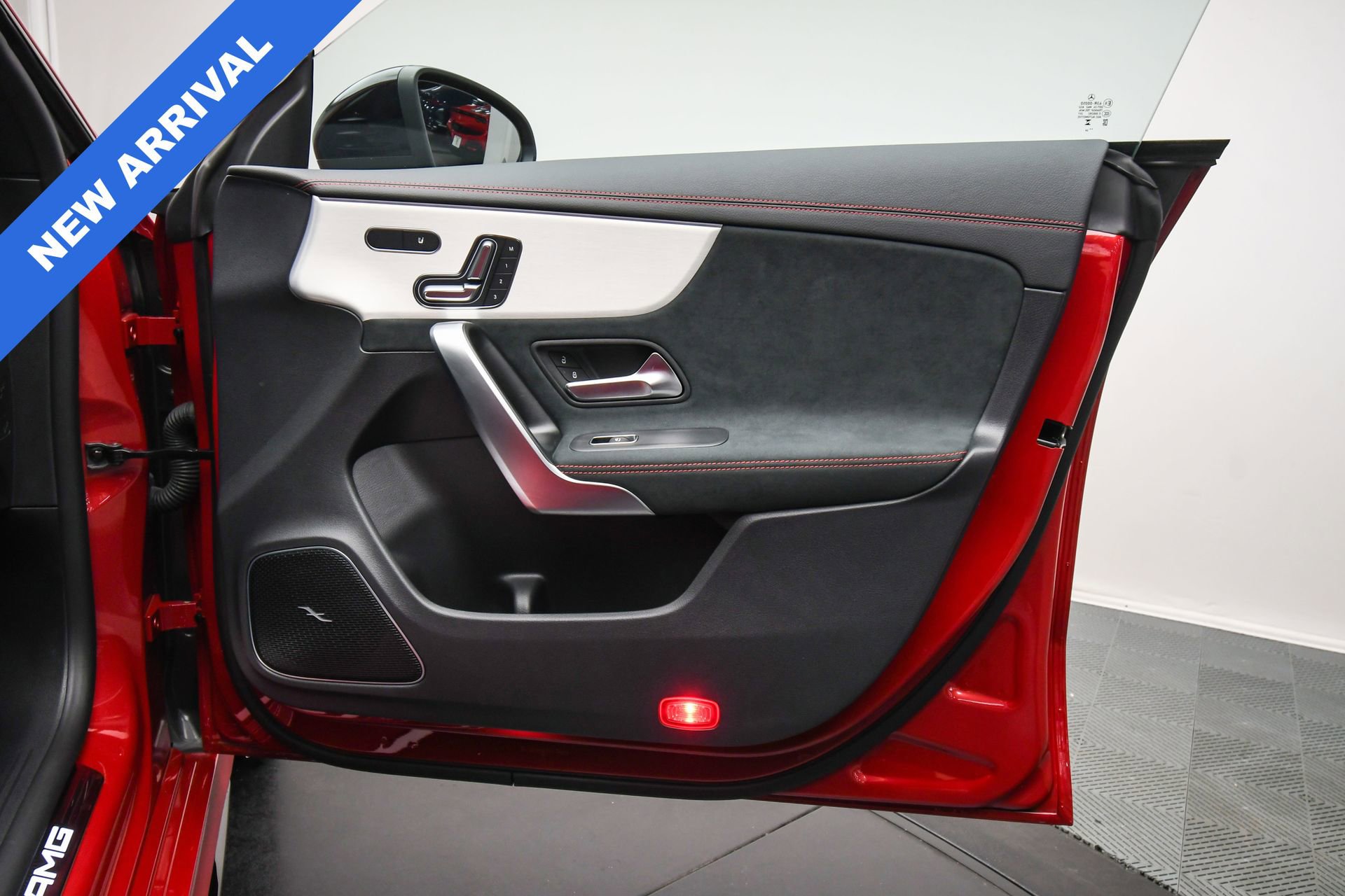 Used 2025 Mercedes-Benz CLA 35 AMG 4MATIC image 46