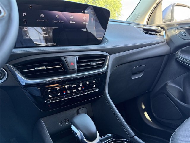 Used 2025 Buick Encore GX Avenir image 14