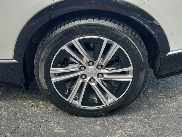 Certified 2024 Cadillac Lyriq Luxury AWD/4WD image 7