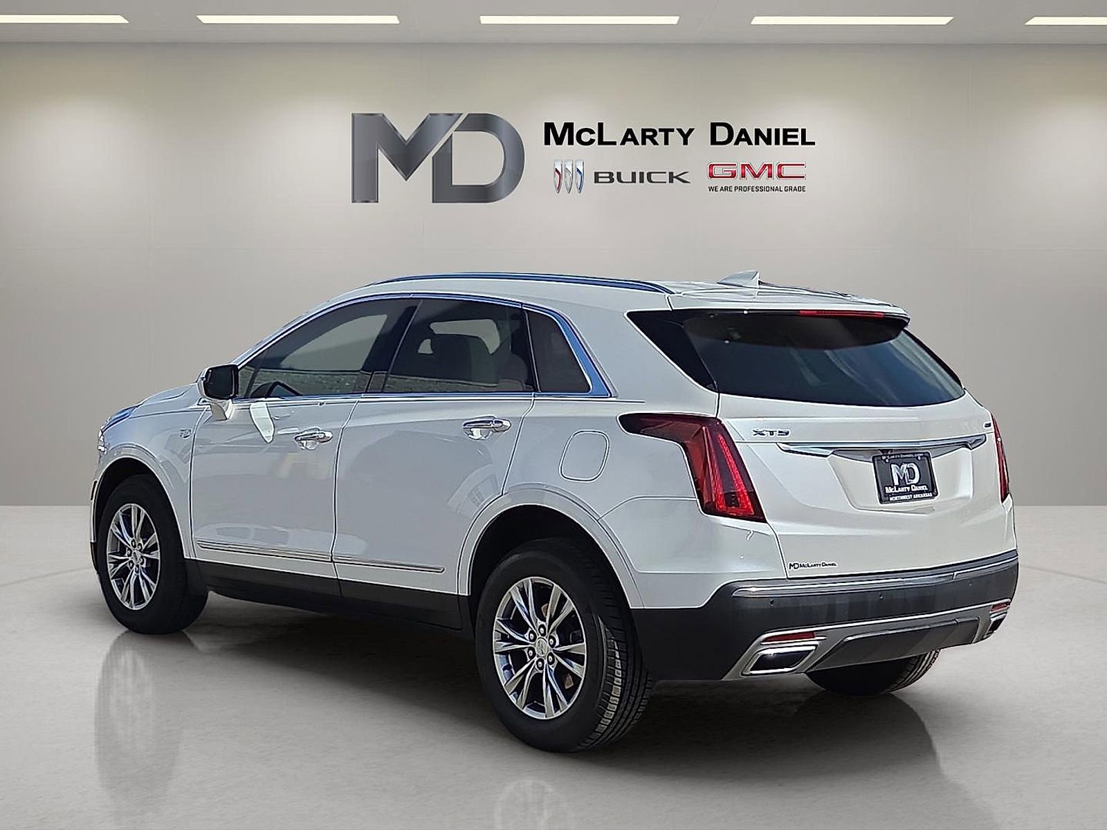 Certified 2021 Cadillac XT5 Premium Luxury image 4