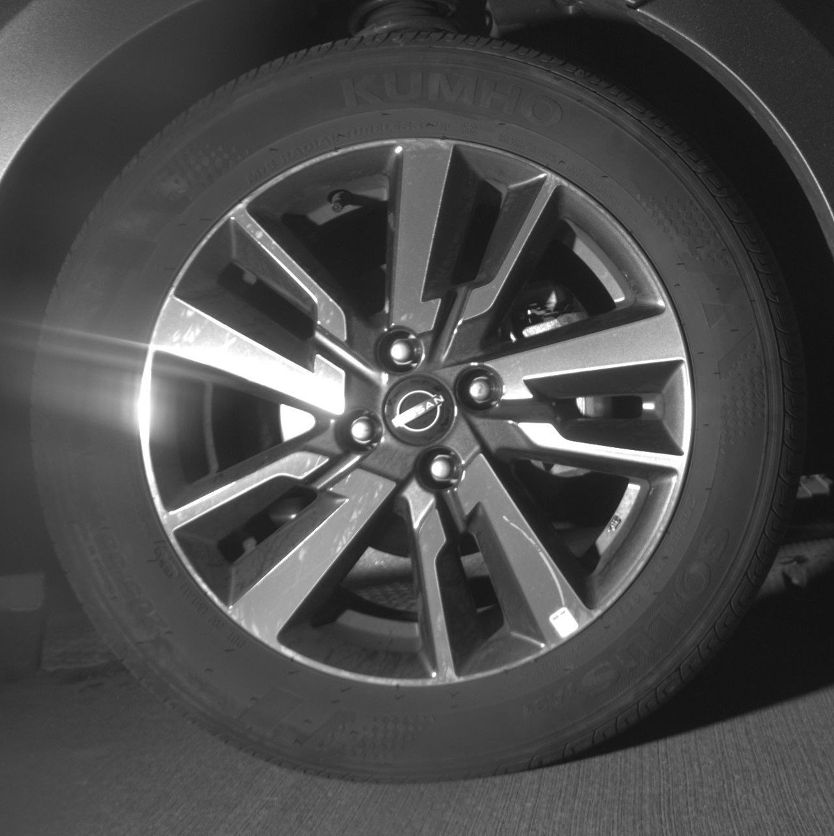 Used 2025 Nissan Versa SV image 12