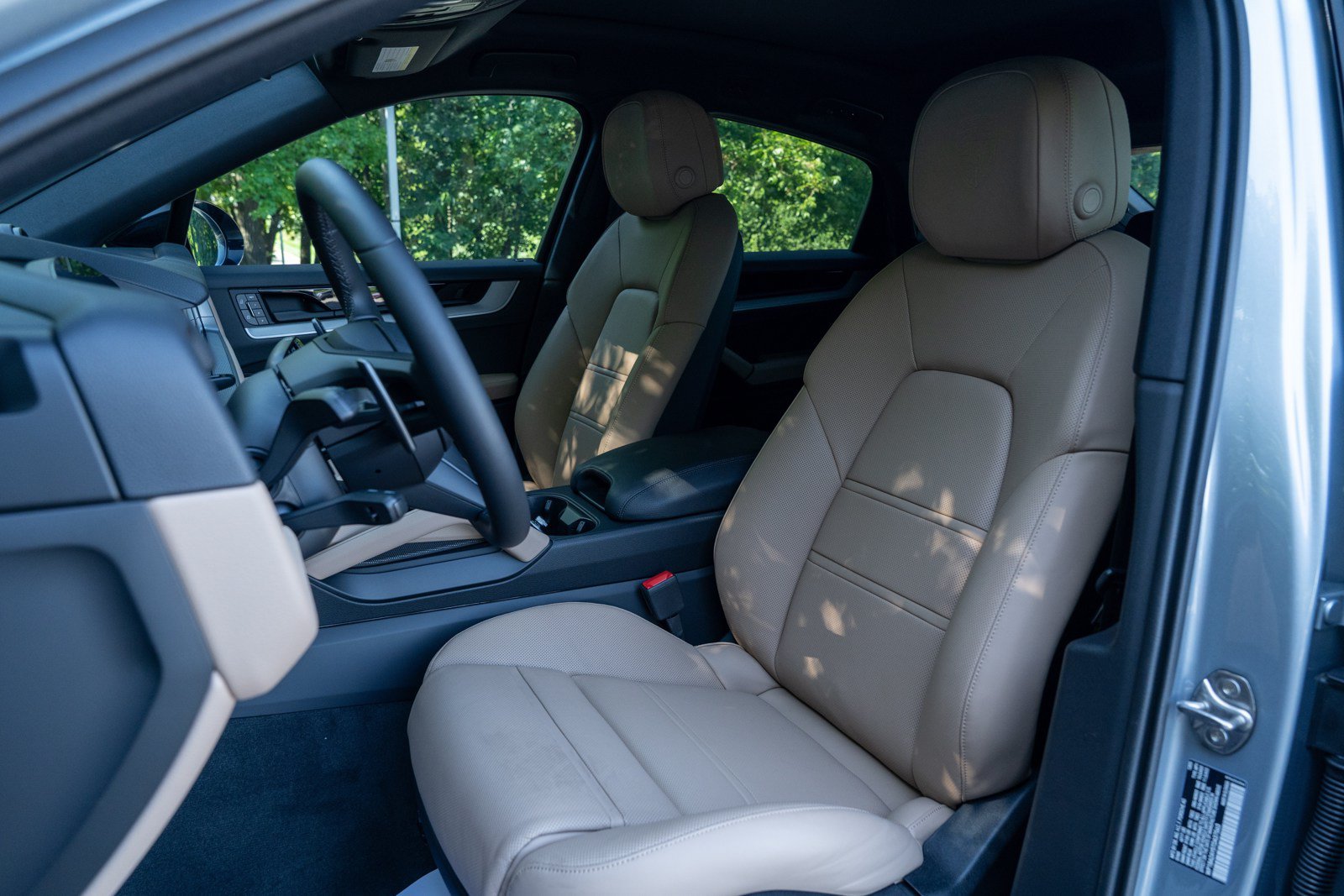 New 2026 Porsche Cayenne Coupe AWD/4WD image 5
