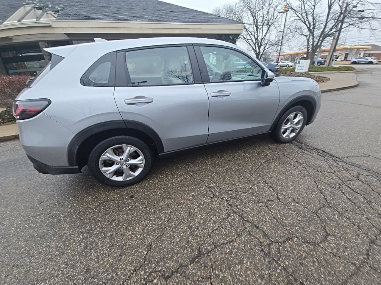Used 2023 Honda HR-V LX image 12