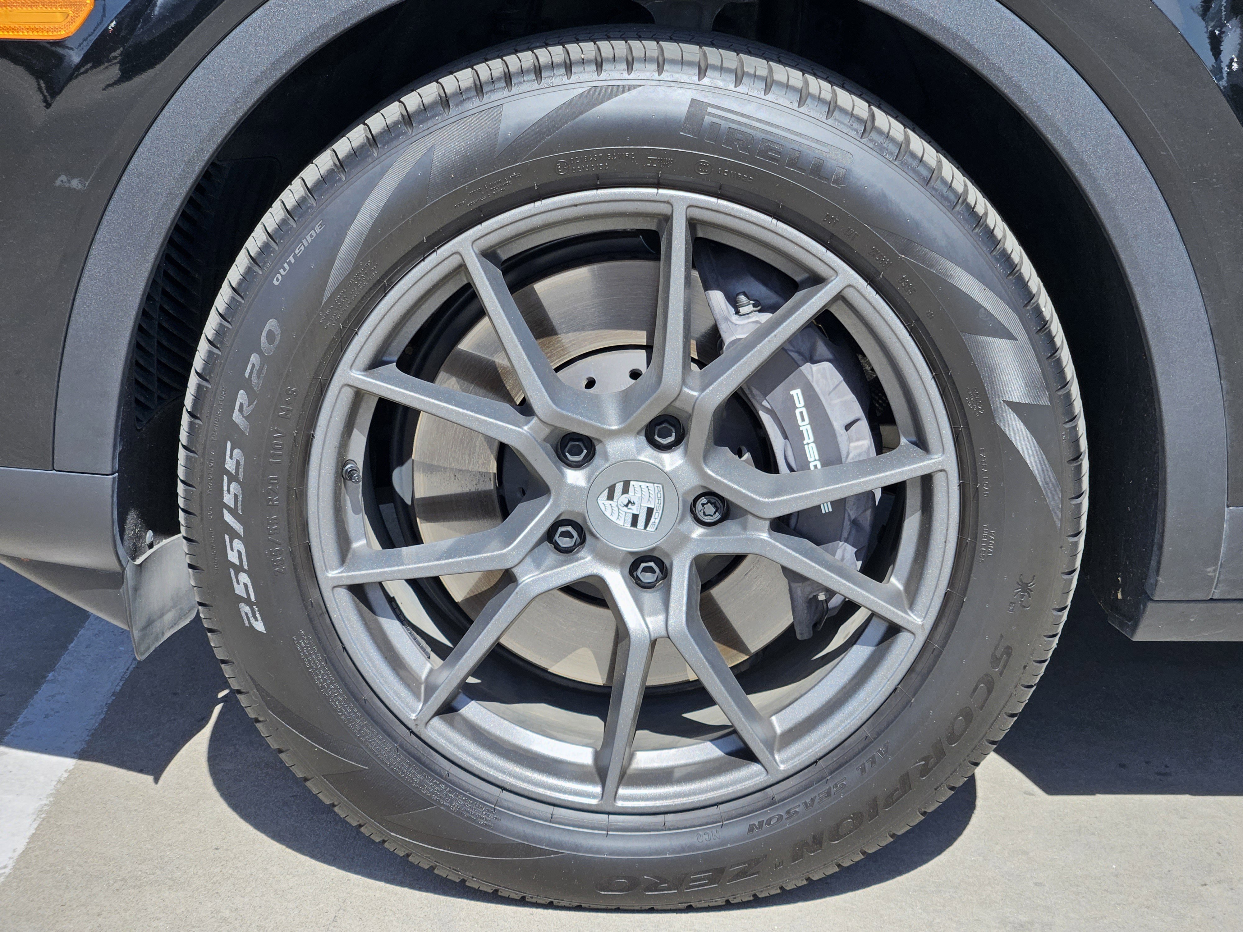 Used 2025 Porsche Cayenne image 14