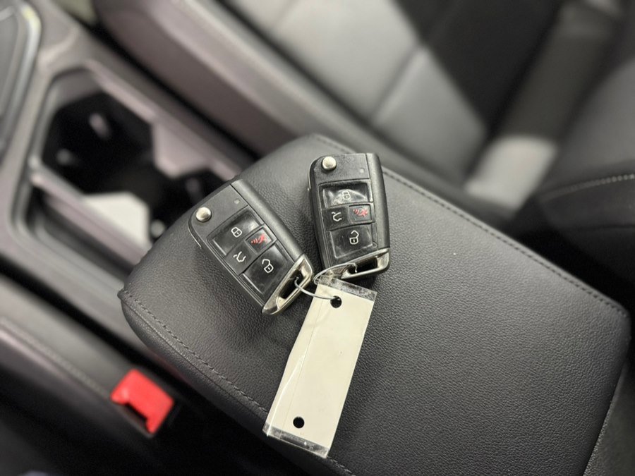 Used 2018 Volkswagen Tiguan SE AWD/4WD image 35