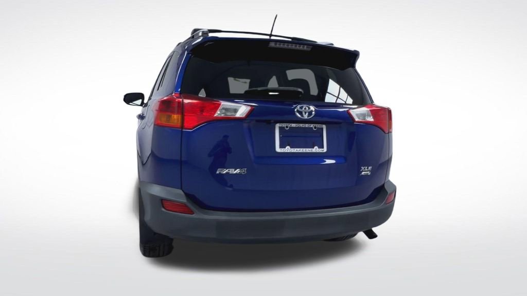 Used 2015 Toyota RAV4 XLE AWD/4WD image 7
