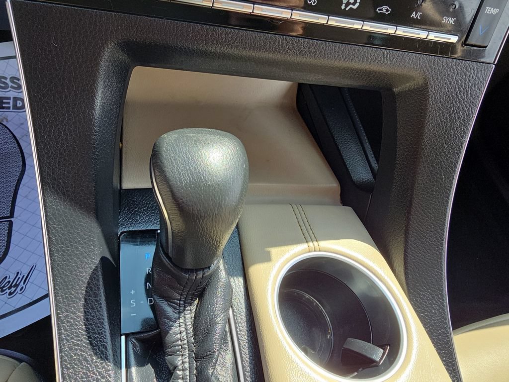 Used 2019 Toyota Avalon XLE w/ Moonroof Package FWD image 22