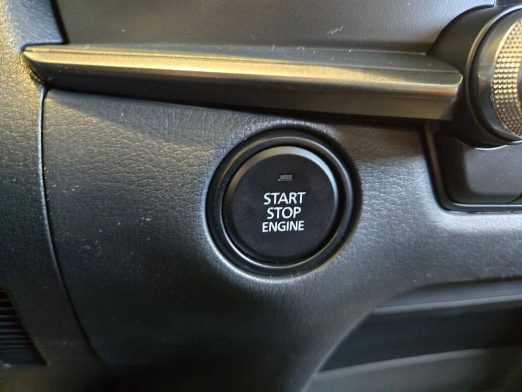 New 2025 MAZDA CX-30 Carbon image 22