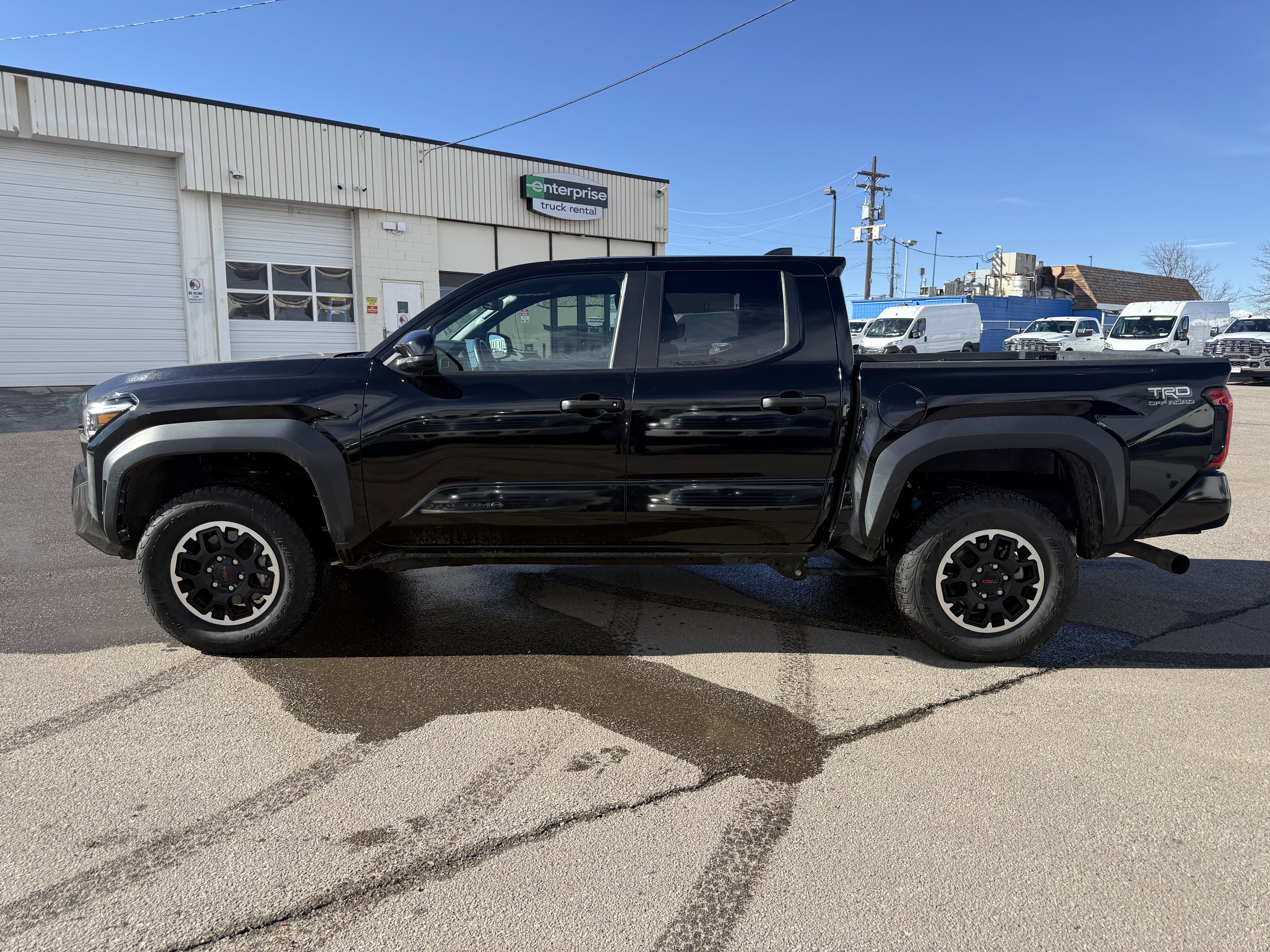 Certified 2024 Toyota Tacoma TRD Off-Road image 2