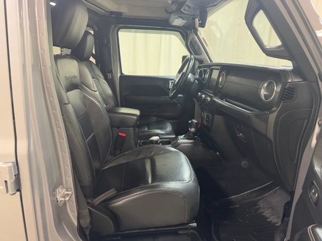 Used 2018 Jeep Wrangler Unlimited Sahara AWD/4WD image 38