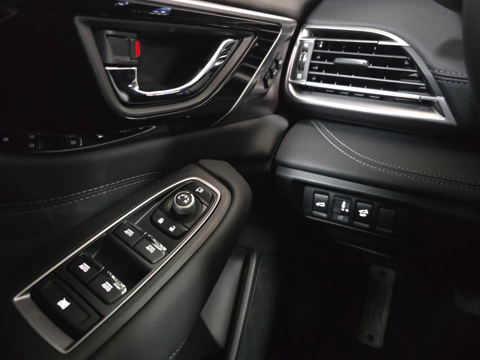 New 2025 Subaru Outback Touring XT w/ Popular Package #2 image 31