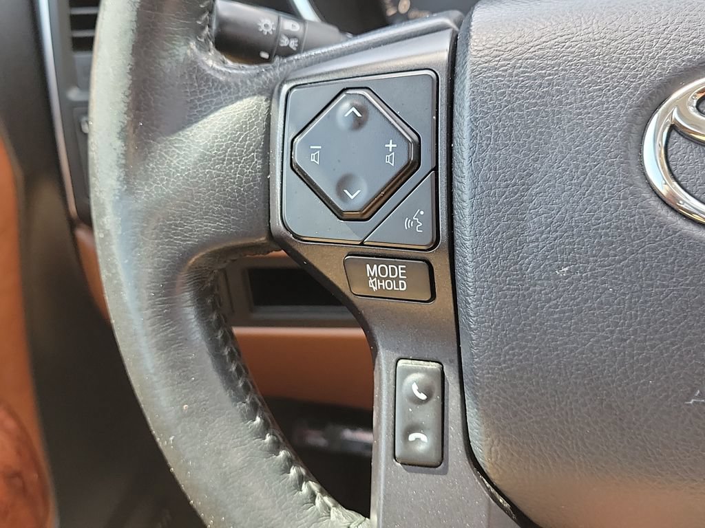 Used 2018 Toyota Sequoia Platinum AWD/4WD image 9