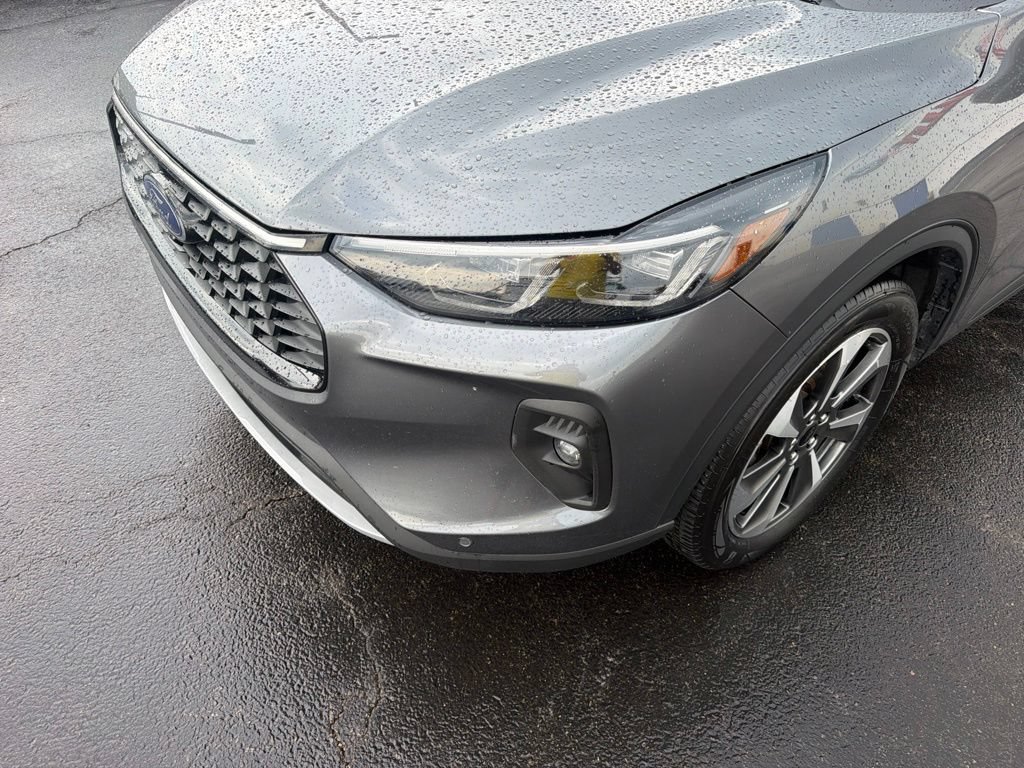 Used 2024 Ford Escape Platinum AWD/4WD image 16