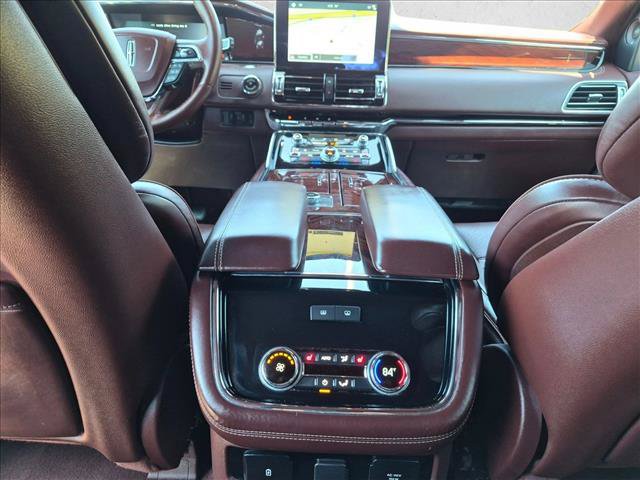 Used 2018 Lincoln Navigator Black Label w/ Cargo Package AWD/4WD image 17