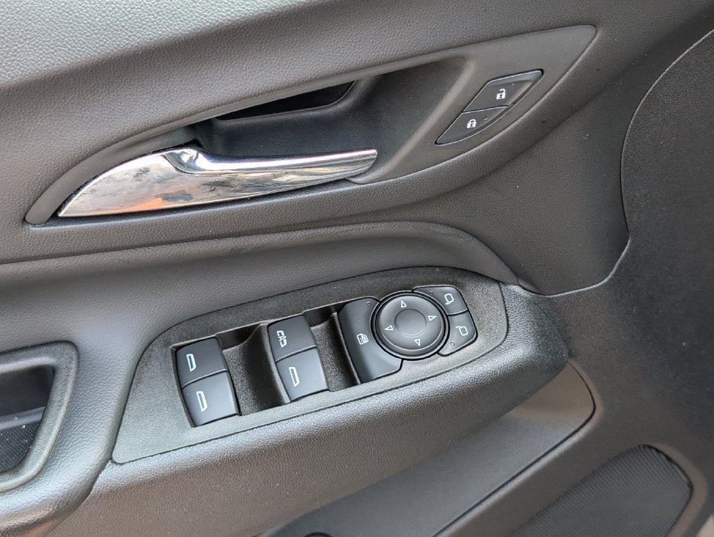 Used 2023 Chevrolet Equinox LT FWD image 18