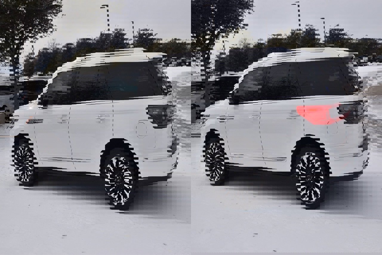 Used 2020 Lincoln Navigator Black Label image 11