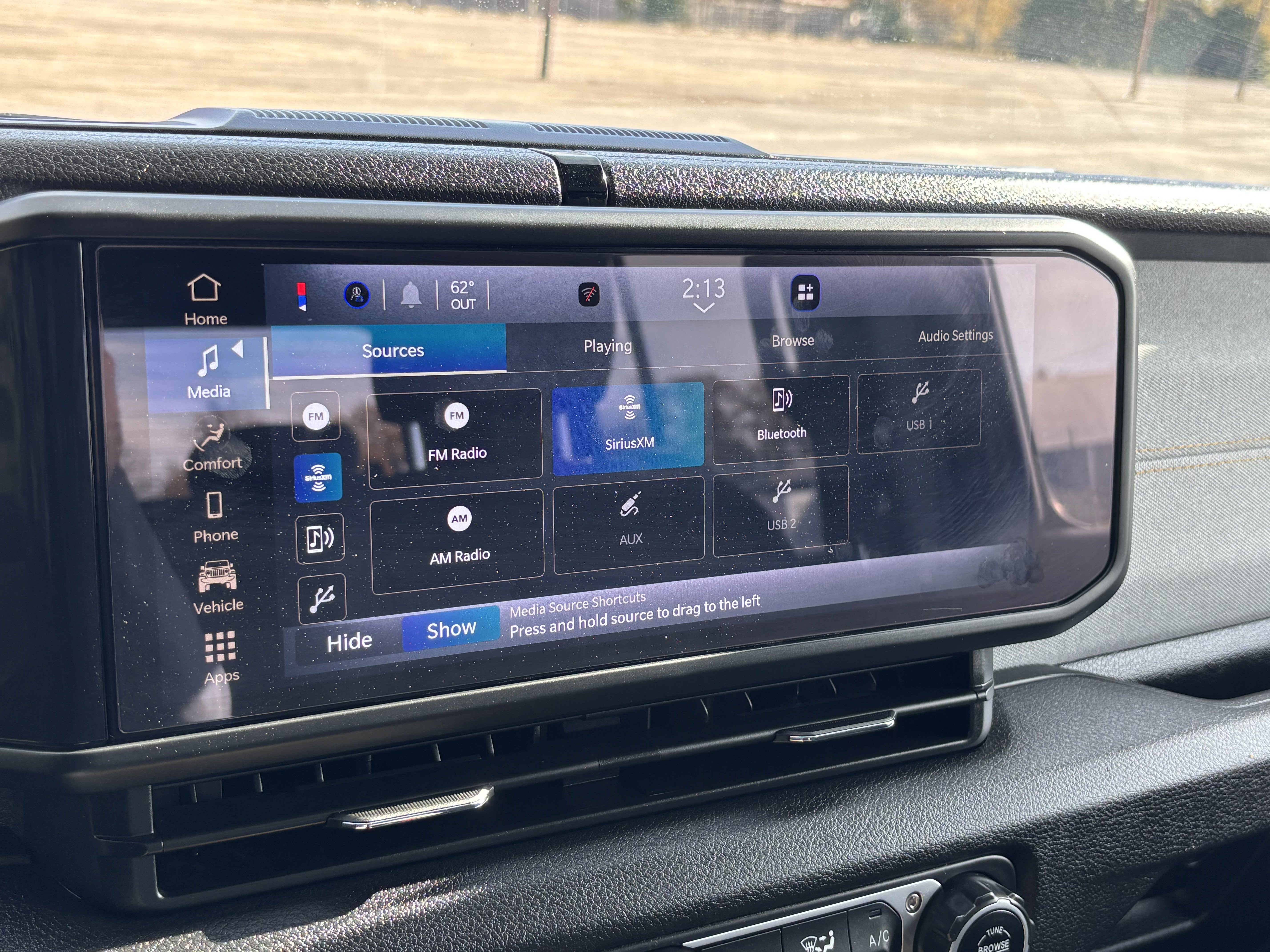 Used 2025 Jeep Gladiator Sport image 11