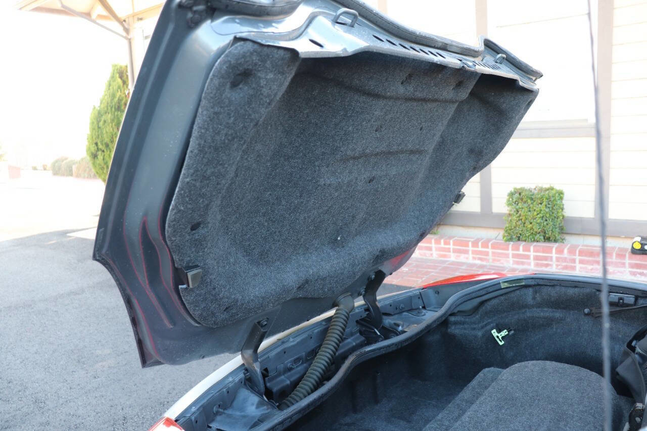 Used 2008 Pontiac Solstice Convertible w/ Preferred Package image 36