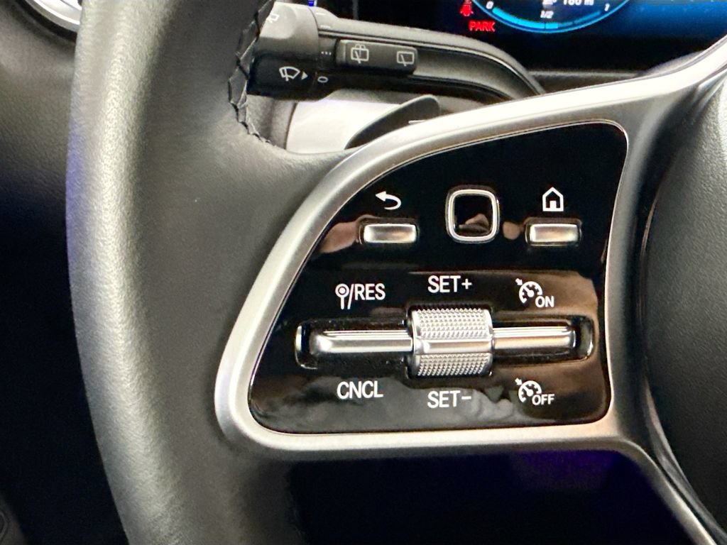 Certified 2022 Mercedes-Benz GLB 250 4MATIC image 11