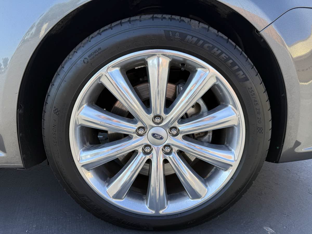 Used 2016 Ford Flex Limited w/ Equipment Group 302A AWD/4WD image 9