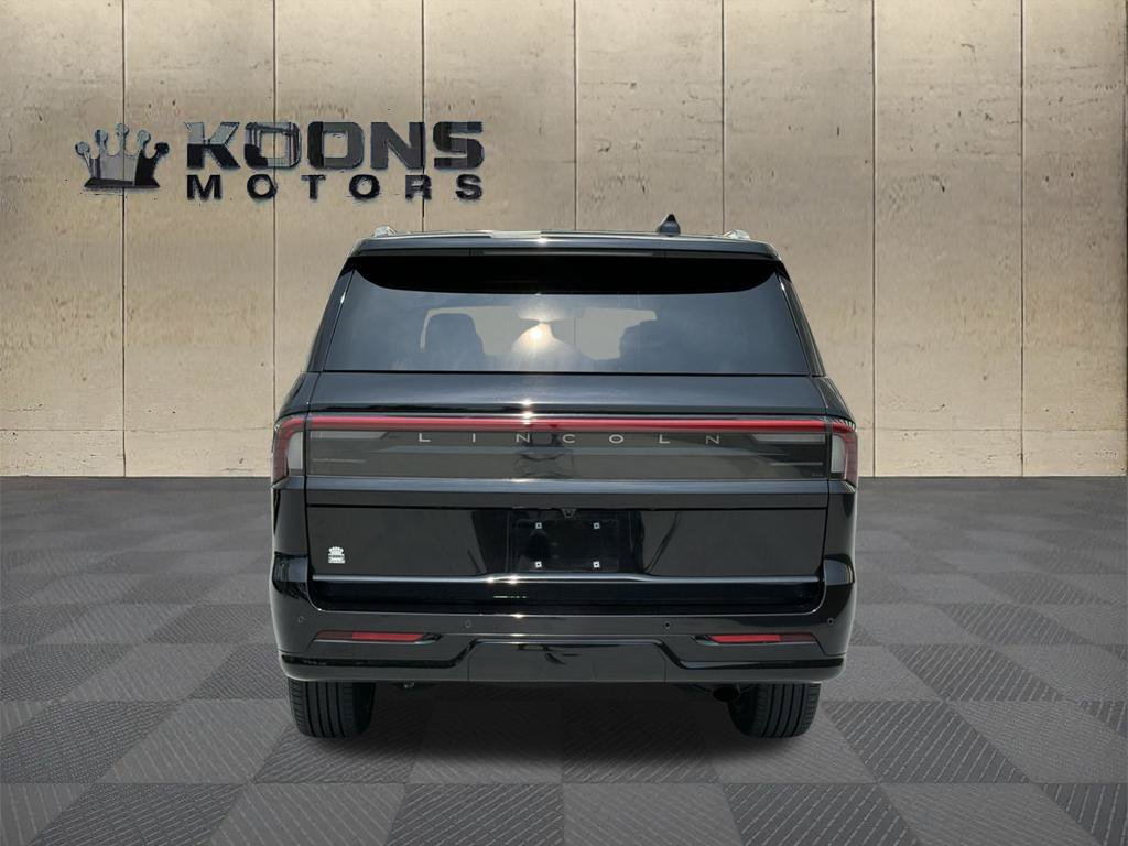 Certified 2025 Lincoln Navigator L Black Label AWD/4WD image 4