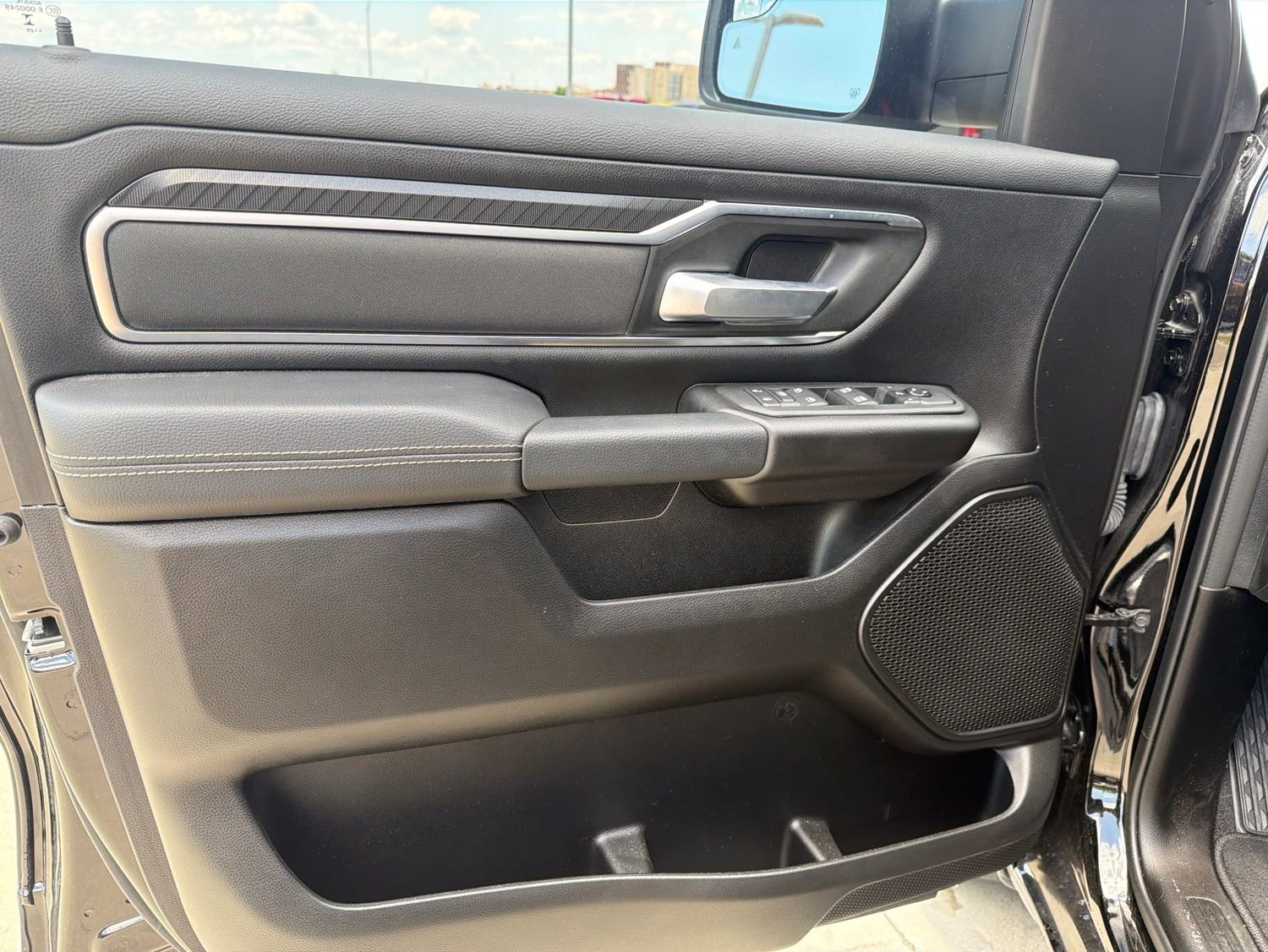 Used 2025 RAM 1500 Big Horn AWD/4WD image 10