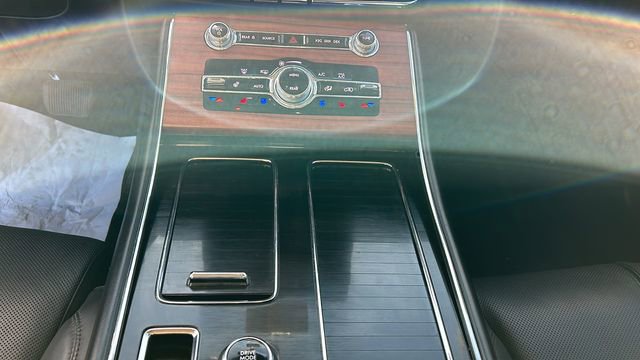 Used 2023 Lincoln Aviator Reserve w/ Equipment Group 201A image 23